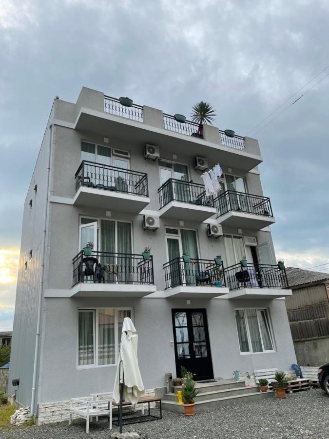 Hotel Charli Gonio Exterior photo